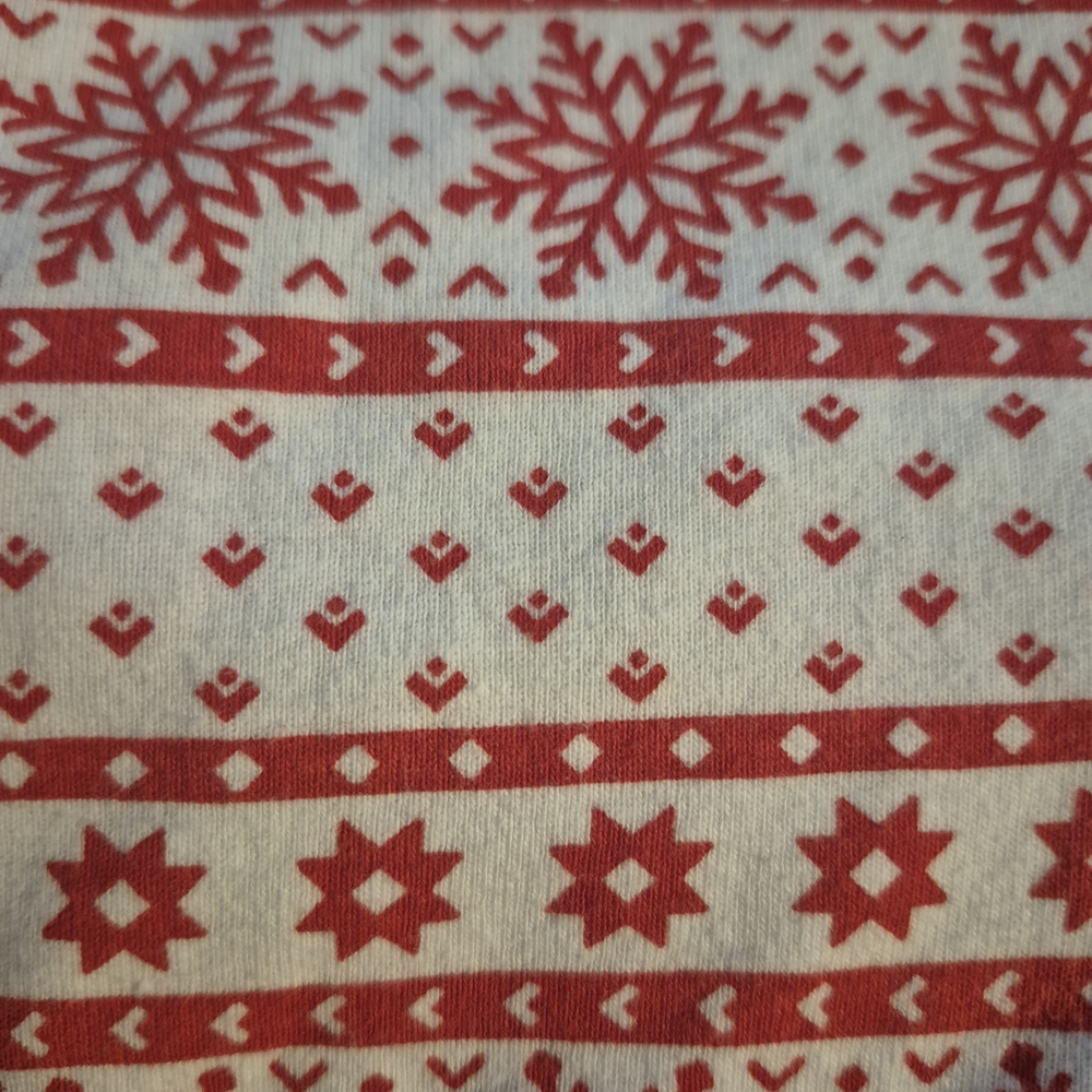 Cozy Carter's Medium Christmas Pajama Set – Perfect for Holiday Cheer! - Picture 10 of 13